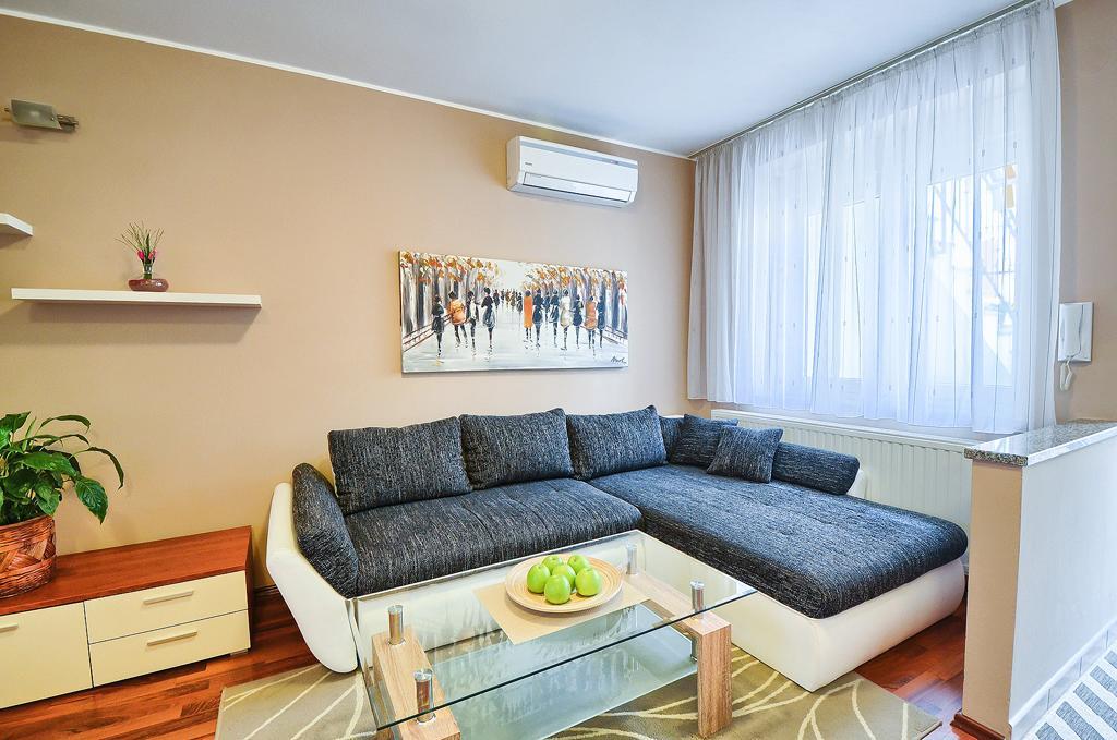 E&E Apartment Arena With Free Private Parking Pula Exterior foto