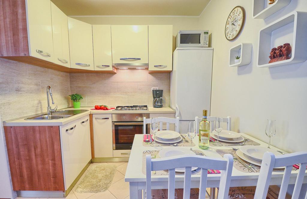 E&E Apartment Arena With Free Private Parking Pula Exterior foto